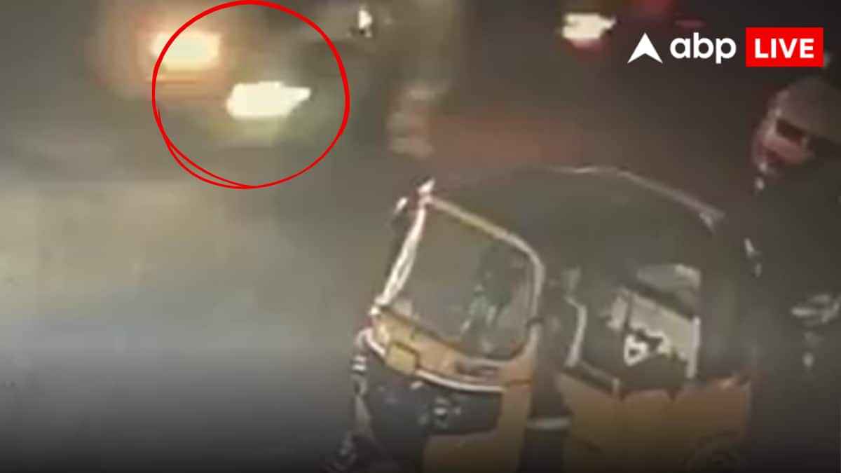 Hyderabad Loot: हैदराबाद में फिल्मी अंदाज में बड़ी लूट! मिर्ची पाउडर डालकर 1 करोड़ उड़ा ले गए बदमाश