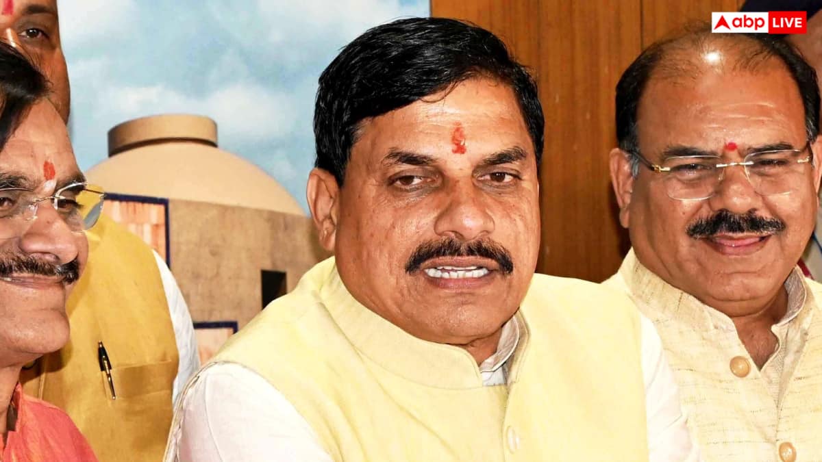 Iran War: MP हेल्पडेस्क ने संभाला मोर्चा, कंट्रोल रूम से व्हाट्सएप और ई-मेल पर भी मिलेगी सहायता