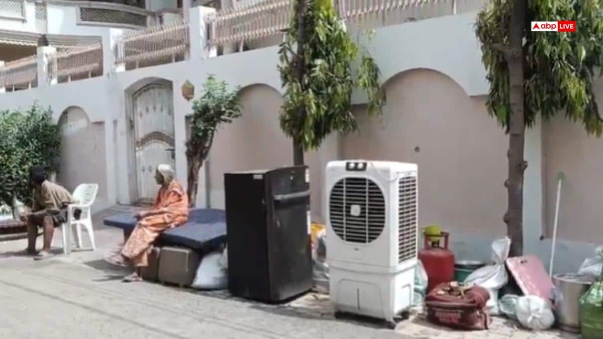 रवींद्र सचदेवा की फैमिली 2 दिन से रह रही घर के बाहर, अलीगढ़ के करोड़पति परिवार की क्या है मजबूरी?