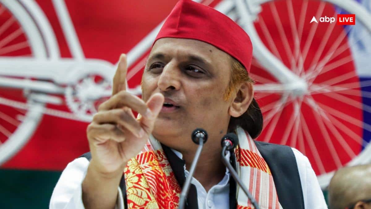 26 शर्तों के बाद शंकराचार्य को मिली अनुमति पर बोले अखिलेश यादव- आंख और मुंह कितने सेंटीमीटर खुले?