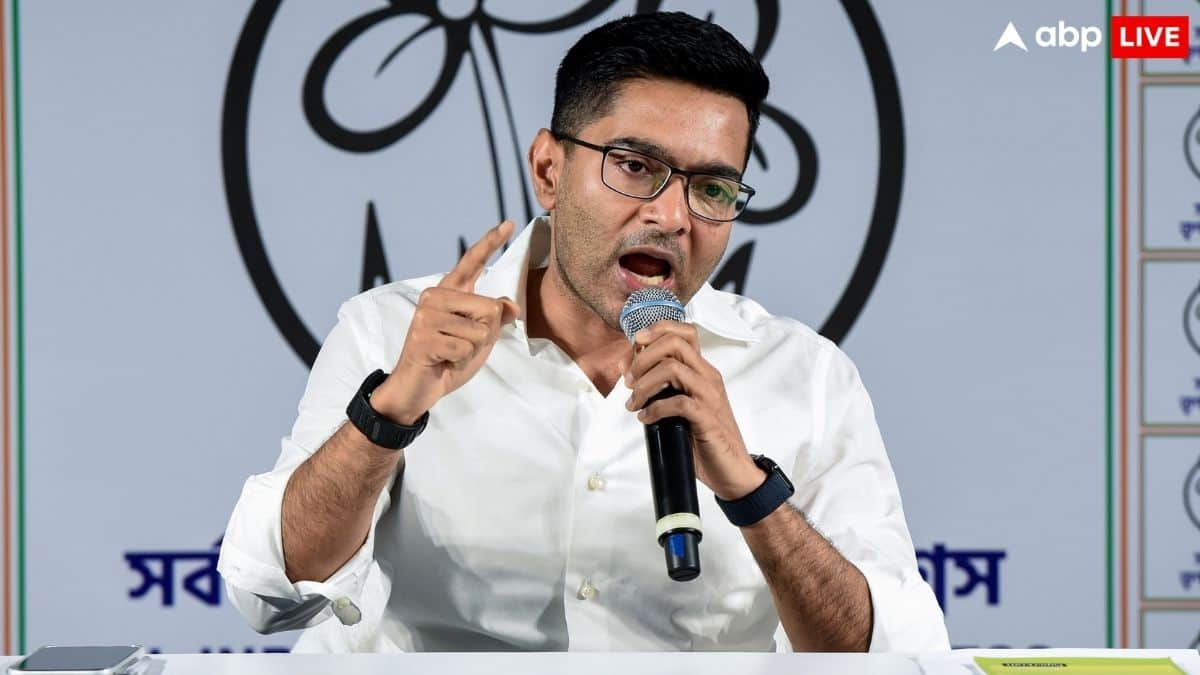 पाकिस्तान के रक्षामंत्री ख्वाजा आसिफ की कोलकाता वाली धमकी पर अभिषेक बनर्जी गुस्से से लाल, बोले- ‘उनके घर में घुसकर…’